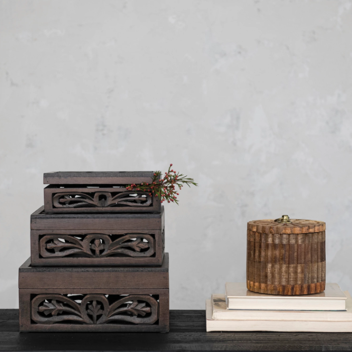Carved Mango Wood Pleated Box