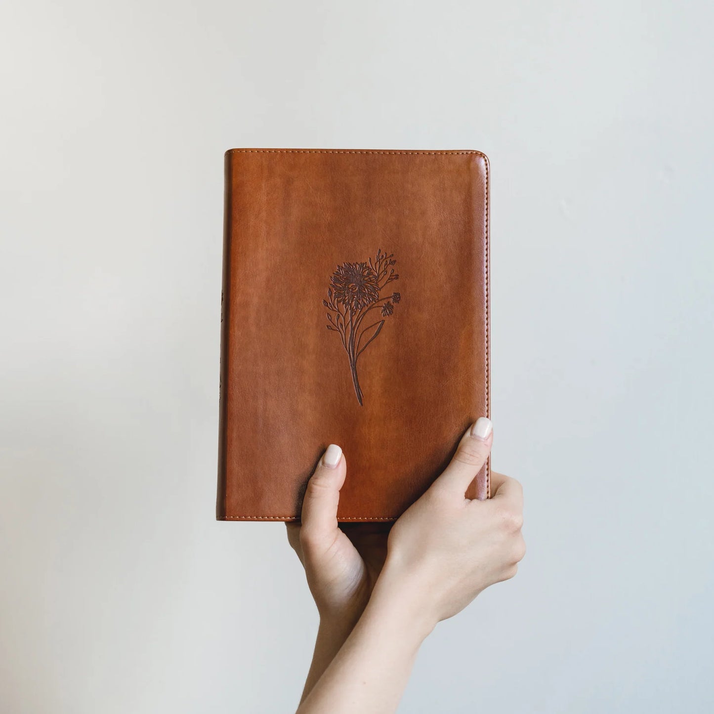 ESV Large Print Journaling Bible : Sierra Theme